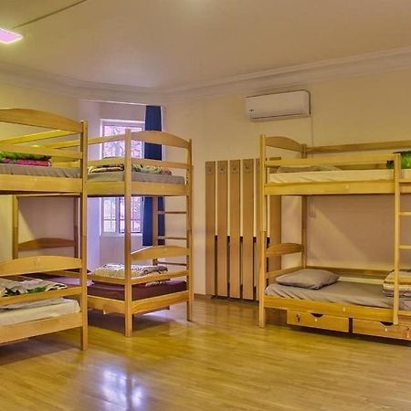 Classy And Cozy Hostel Jerevan Buitenkant foto