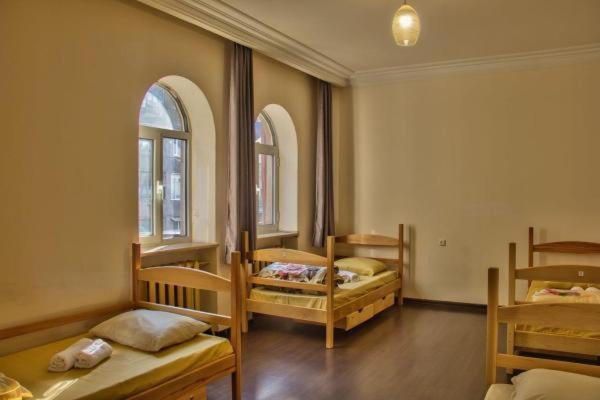 Classy And Cozy Hostel Jerevan Buitenkant foto