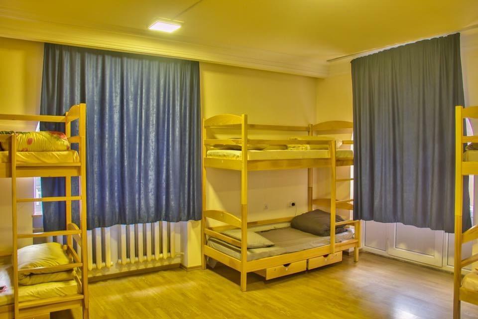 Classy And Cozy Hostel Jerevan Buitenkant foto